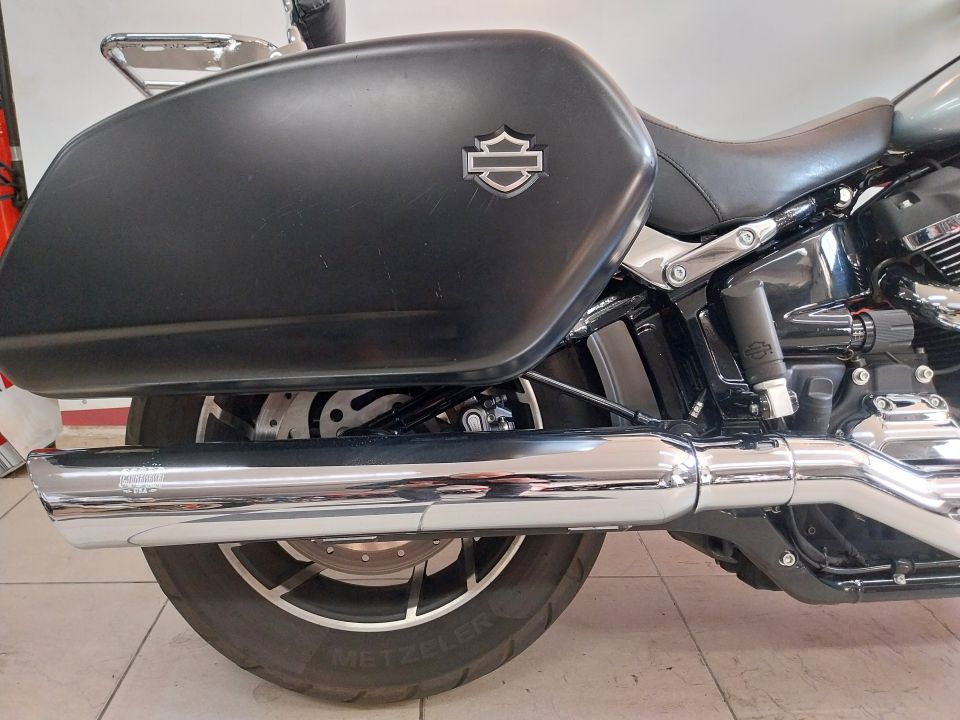 HARLEY-DAVIDSON SPORTGLIDE 1745 4