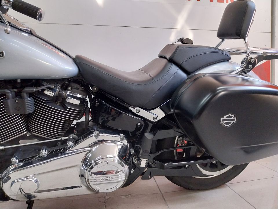 HARLEY-DAVIDSON SPORTGLIDE 1745 4