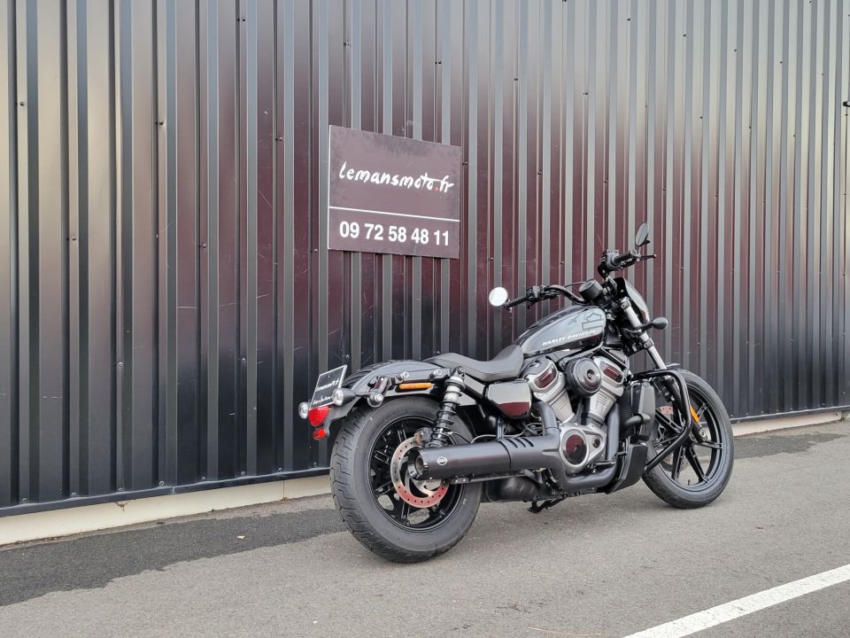 HARLEY-DAVIDSON SPORTSTER NIGHTSTER 975 4