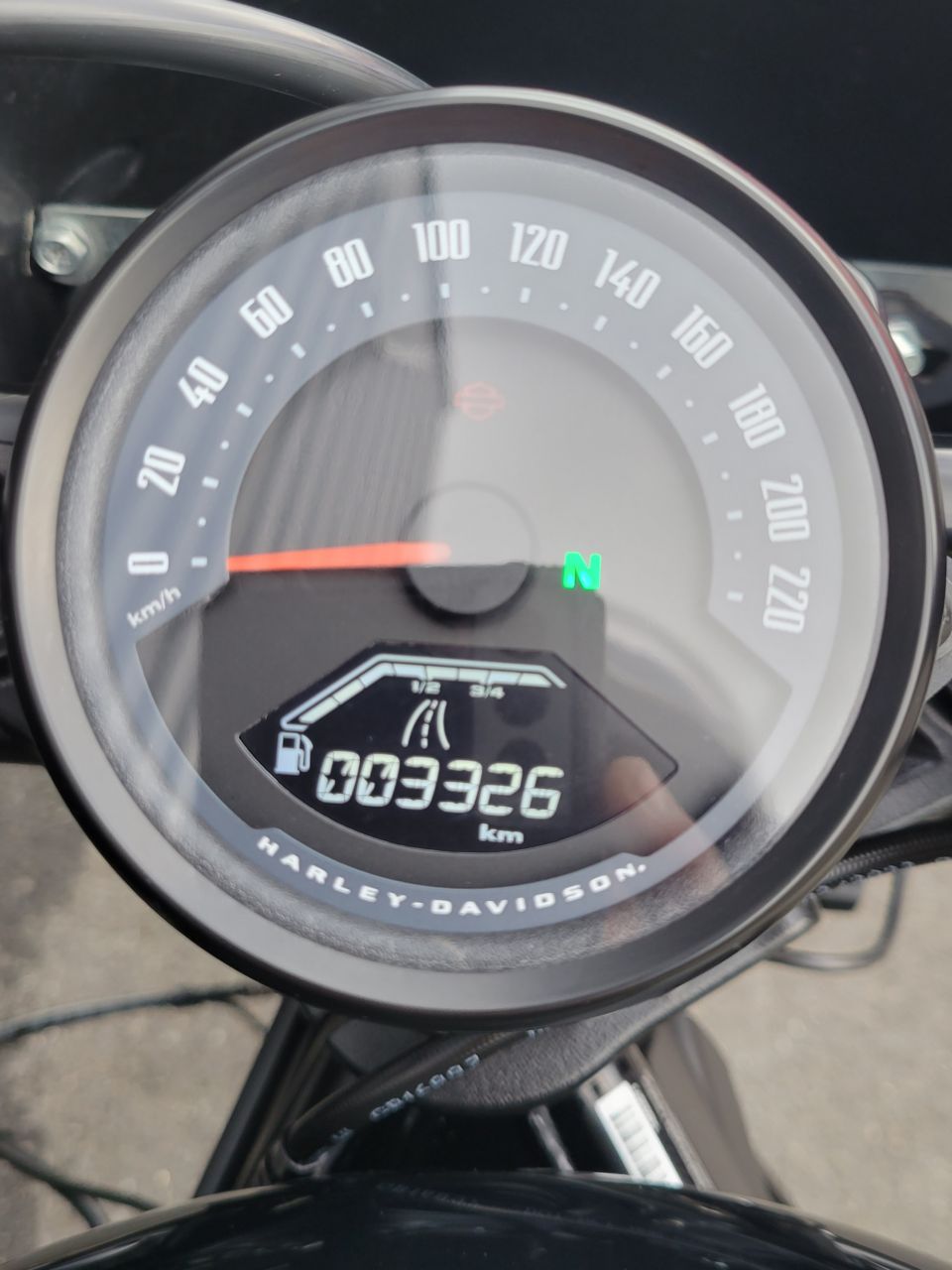 HARLEY-DAVIDSON SPORTSTER NIGHTSTER 975 4