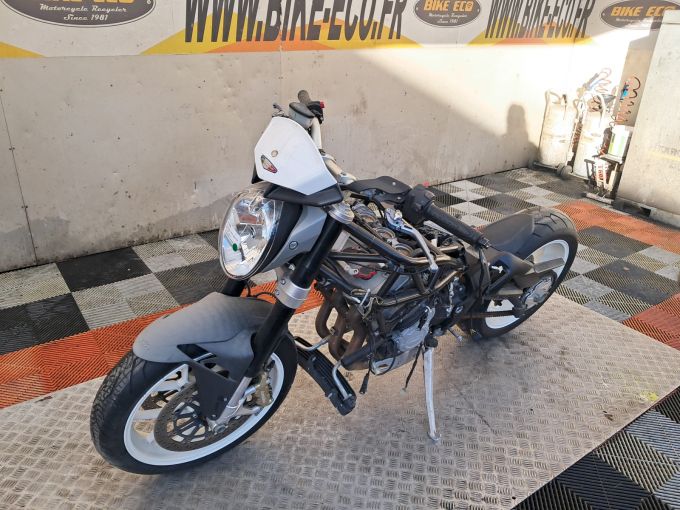 MV AGUSTA BRUTALE 800 4
