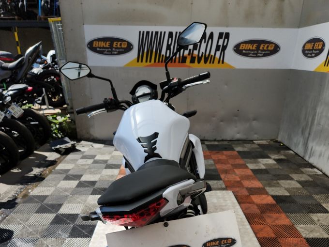 KAWASAKI ER-6 4