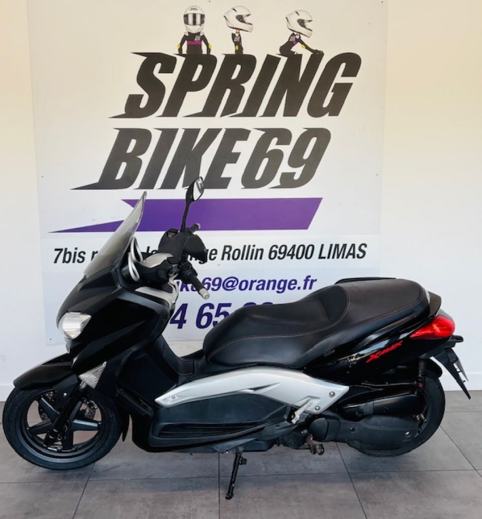YAMAHA XMAX 125 4