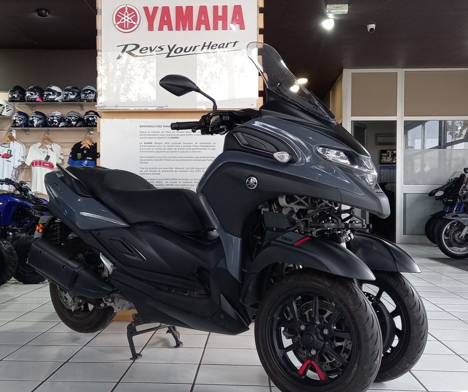 YAMAHA TRICITY 300 4