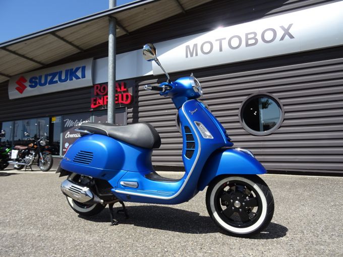 VESPA GTS SUPER SPORT 4