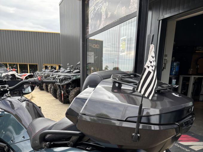 CAN-AM SPYDER F3-T LIM 4