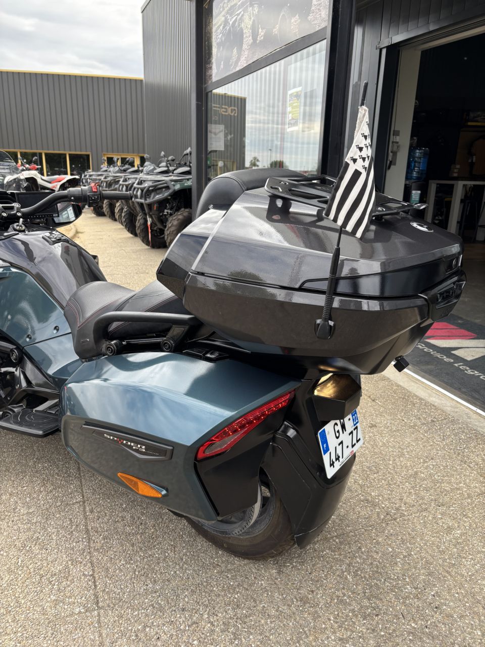 CAN-AM SPYDER F3-T LIM 4