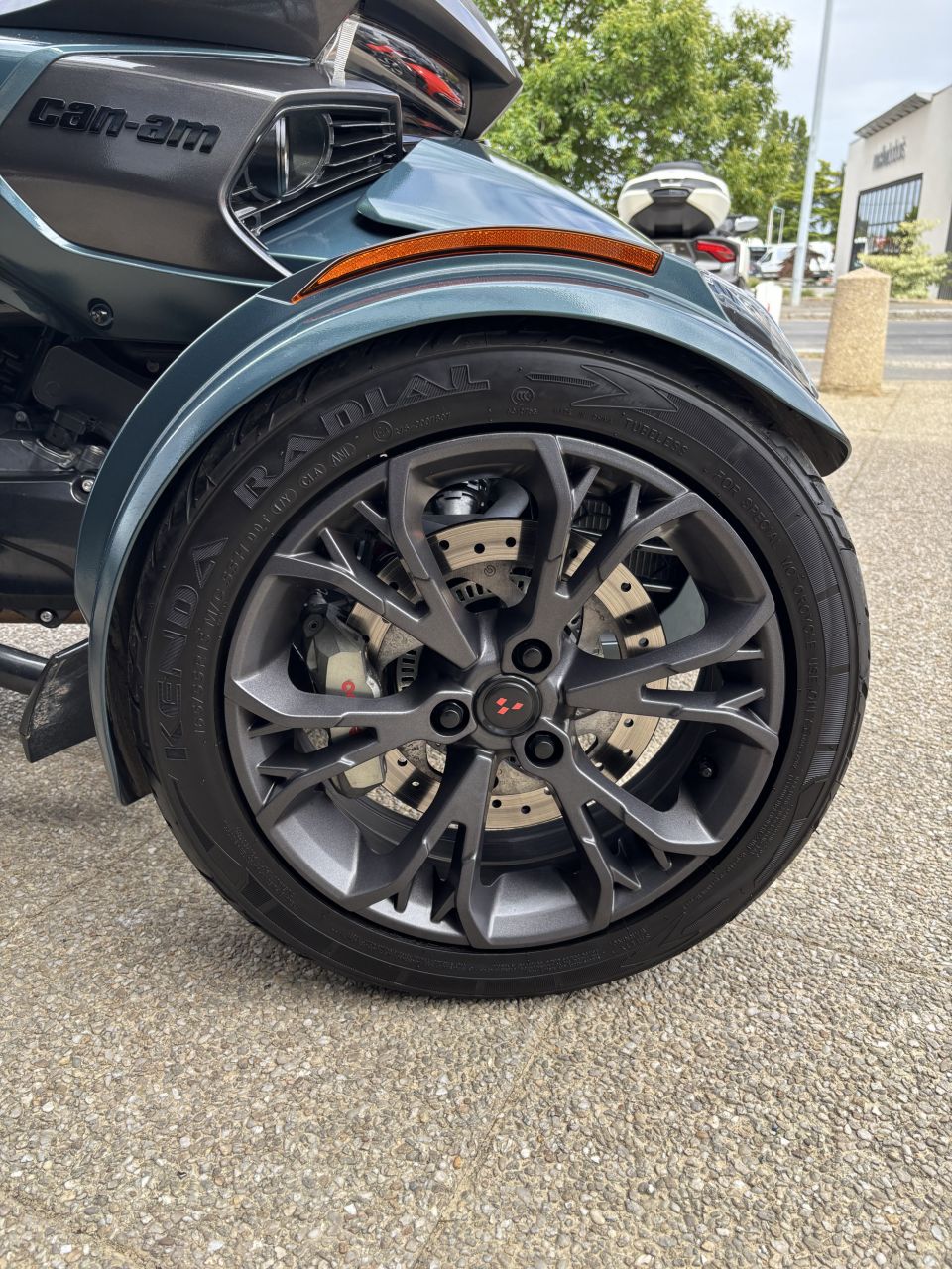 CAN-AM SPYDER F3-T LIM 4