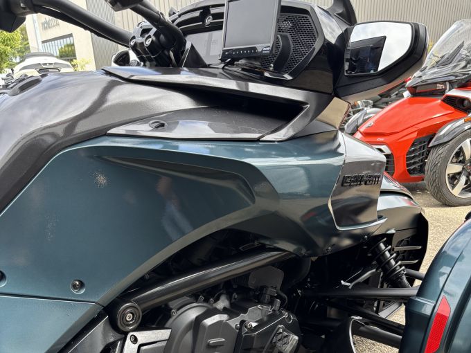 CAN-AM SPYDER F3-T LIM 4