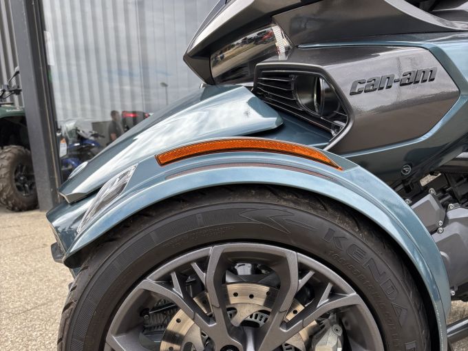 CAN-AM SPYDER F3-T LIM 4