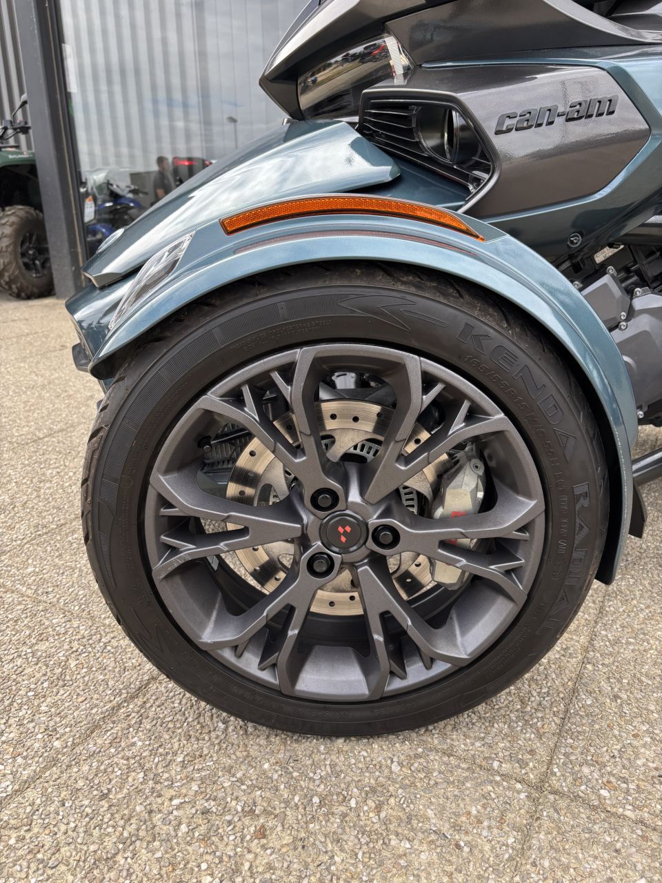 CAN-AM SPYDER F3-T LIM 4