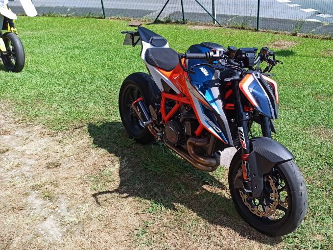 KTM 1290 SUPER DUKE RR 4
