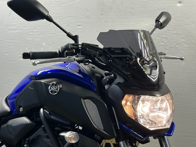 YAMAHA MT-07 4