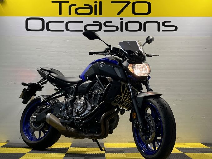 YAMAHA MT-07 4