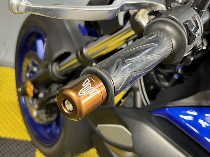 YAMAHA MT-07 4