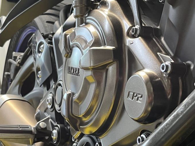 YAMAHA MT-07 4