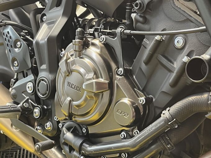 YAMAHA MT-07 4