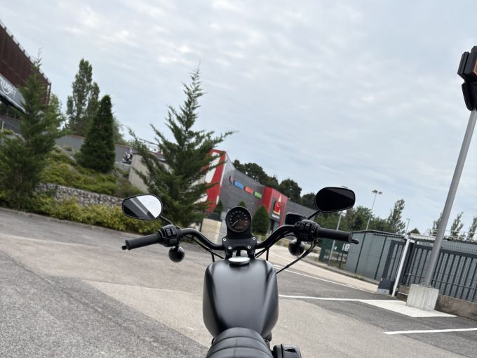 HARLEY-DAVIDSON SPORTSTER IRON 883 ABS 4