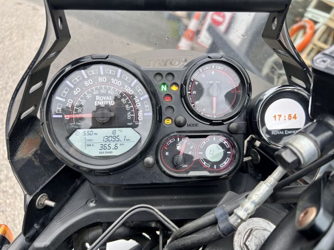 ROYAL ENFIELD HYMALAYAN 400 4