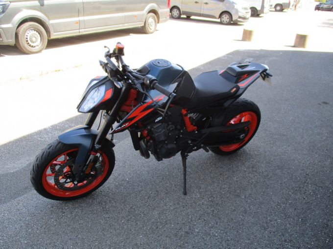 KTM 890 DUKE R 4