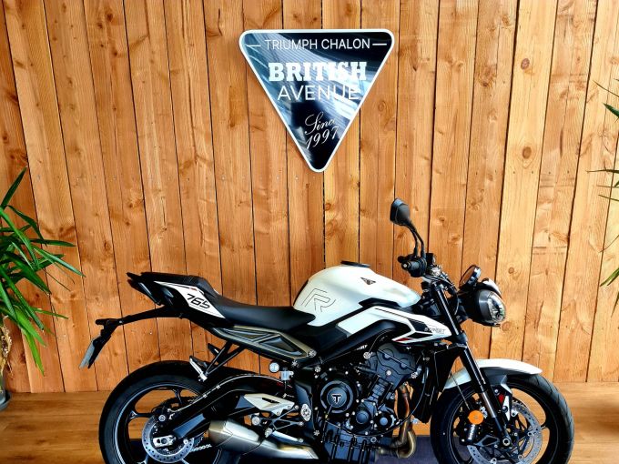 TRIUMPH STREET TRIPLE 765 R 4