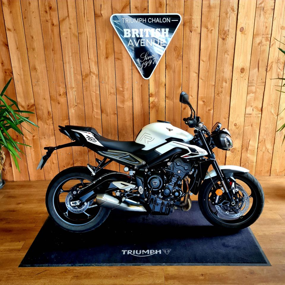 TRIUMPH STREET TRIPLE 765 R 4