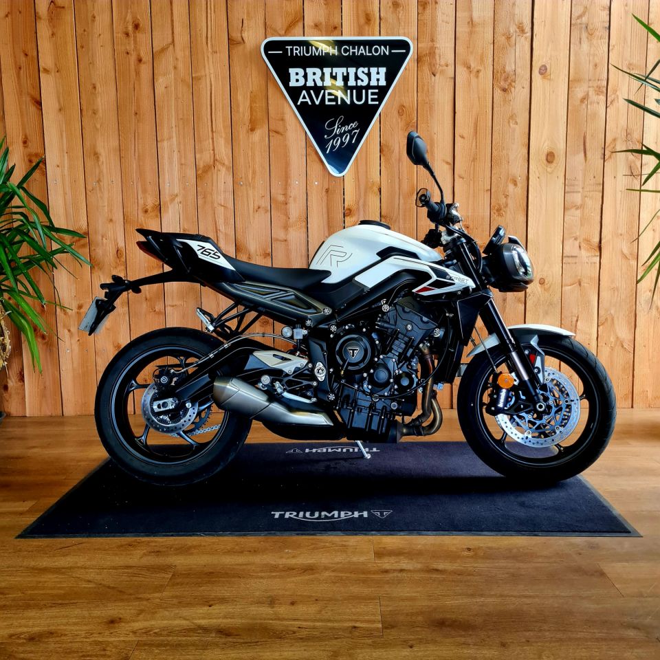 TRIUMPH STREET TRIPLE 765 R 4