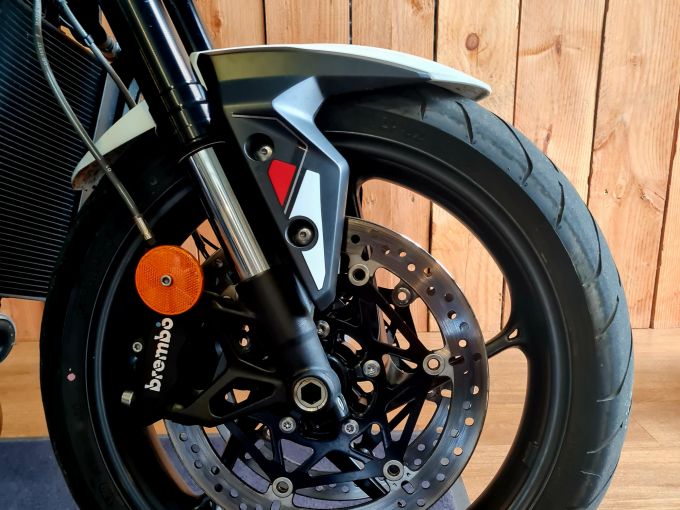TRIUMPH STREET TRIPLE 765 R 4