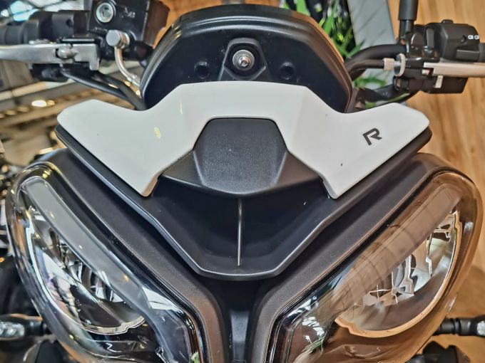 TRIUMPH STREET TRIPLE 765 R 4