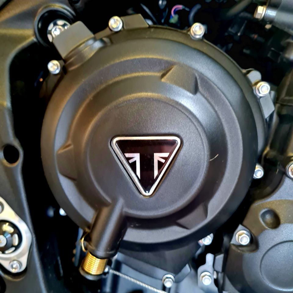 TRIUMPH STREET TRIPLE 765 R 4