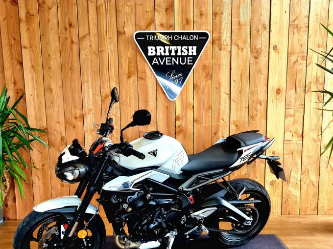 TRIUMPH STREET TRIPLE 765 R 4