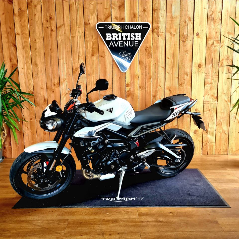 TRIUMPH STREET TRIPLE 765 R 4
