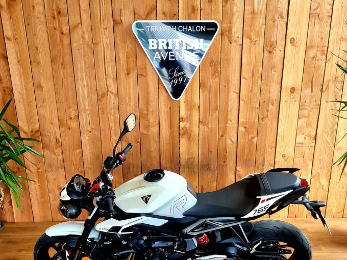 TRIUMPH STREET TRIPLE 765 R 4