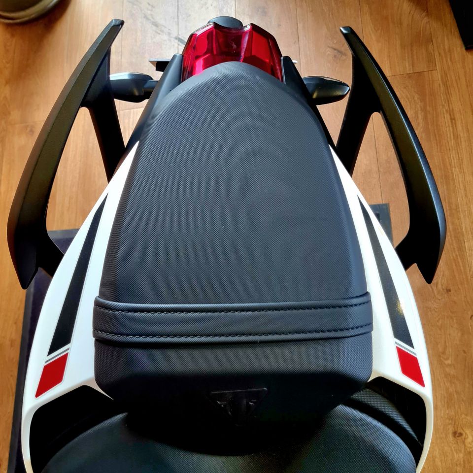 TRIUMPH STREET TRIPLE 765 R 4