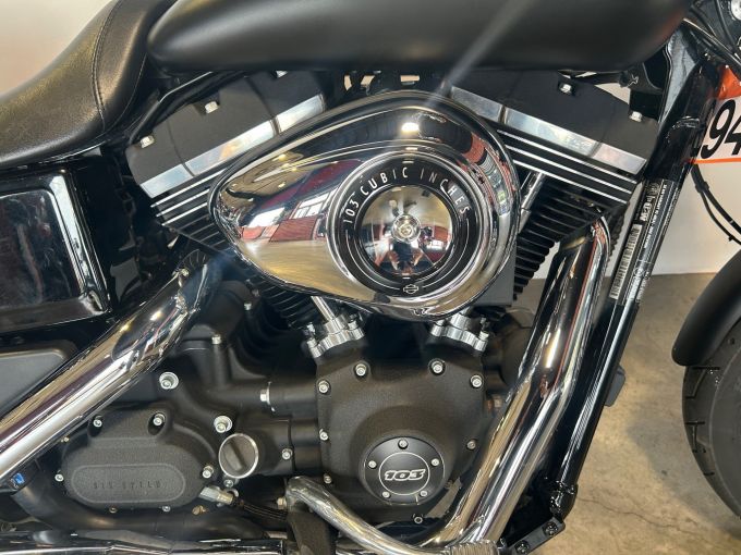 HARLEY-DAVIDSON DYNA STREET BOB 1584 4