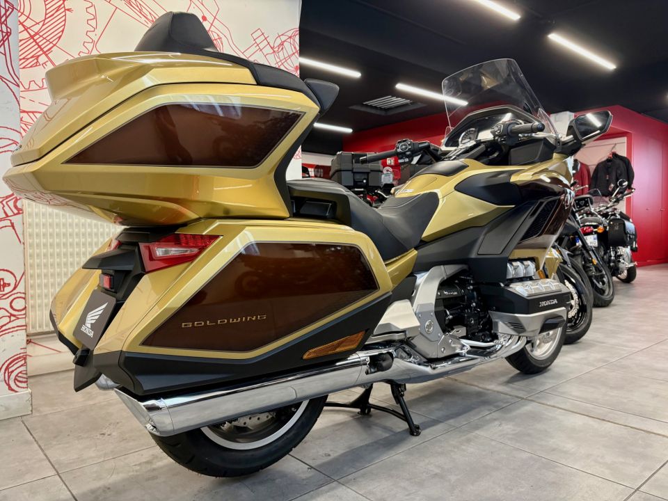 HONDA GL 1800 GOLDWING DCT 4