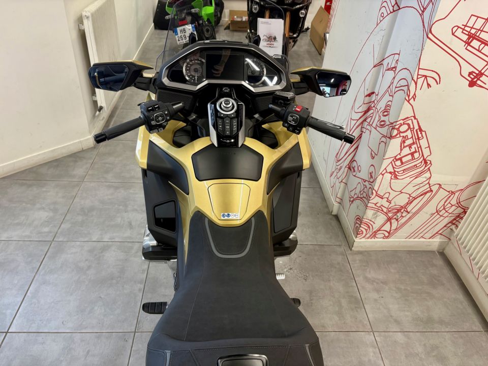 HONDA GL 1800 GOLDWING DCT 4
