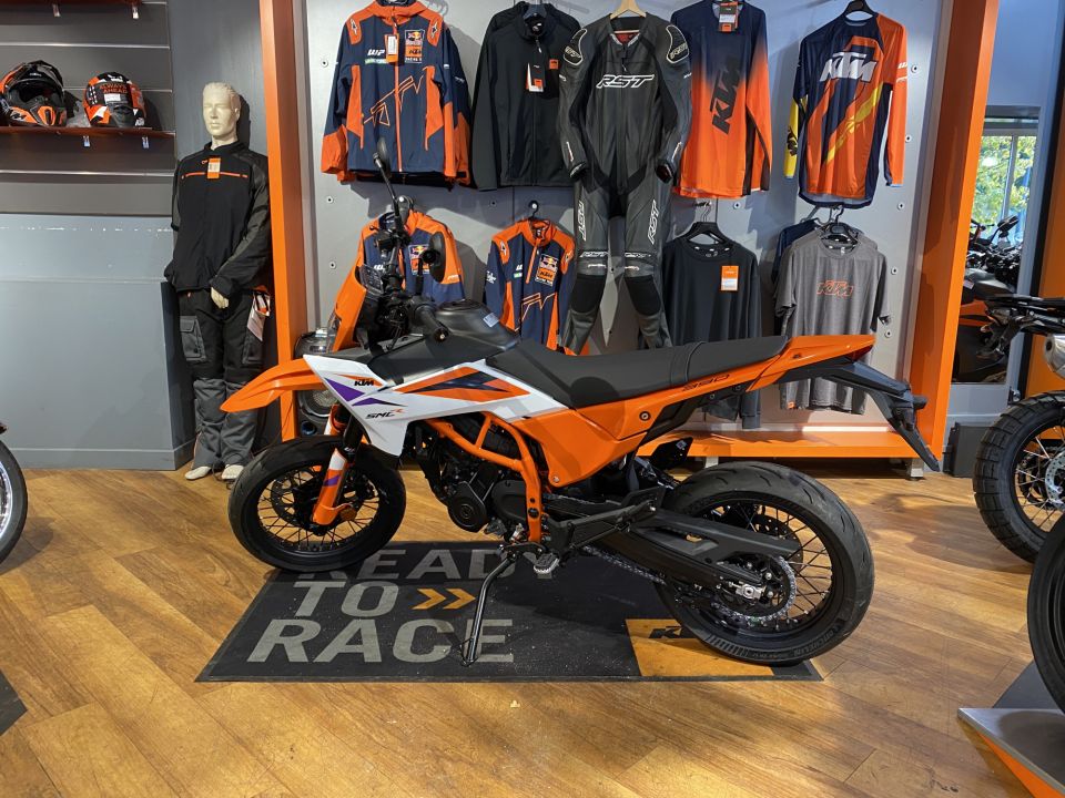 KTM 390 ADVENTURE 4