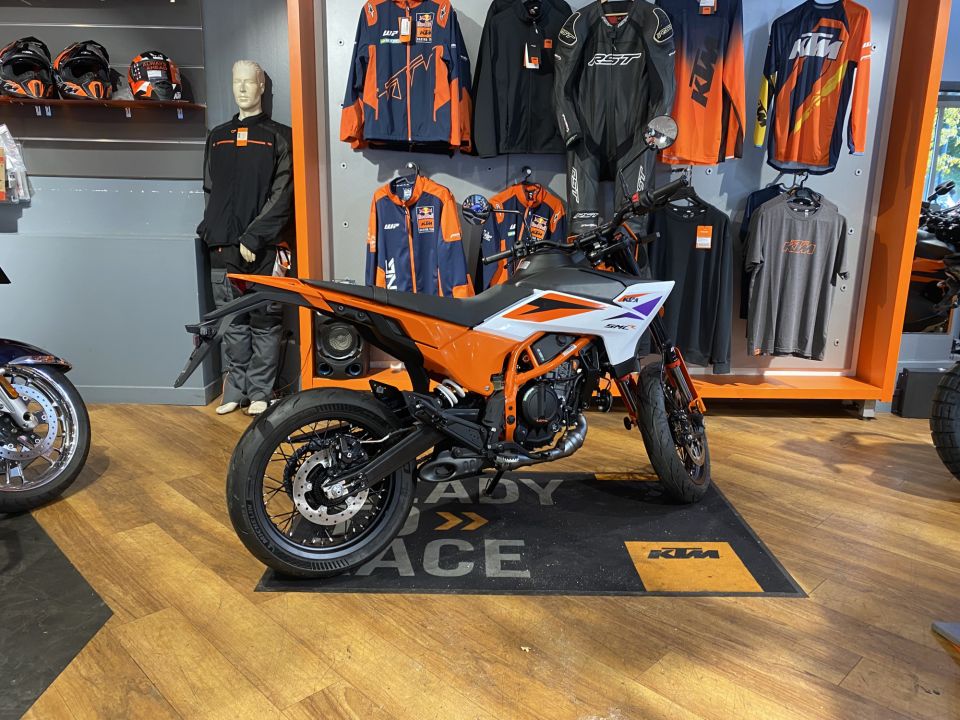 KTM 390 ADVENTURE 4