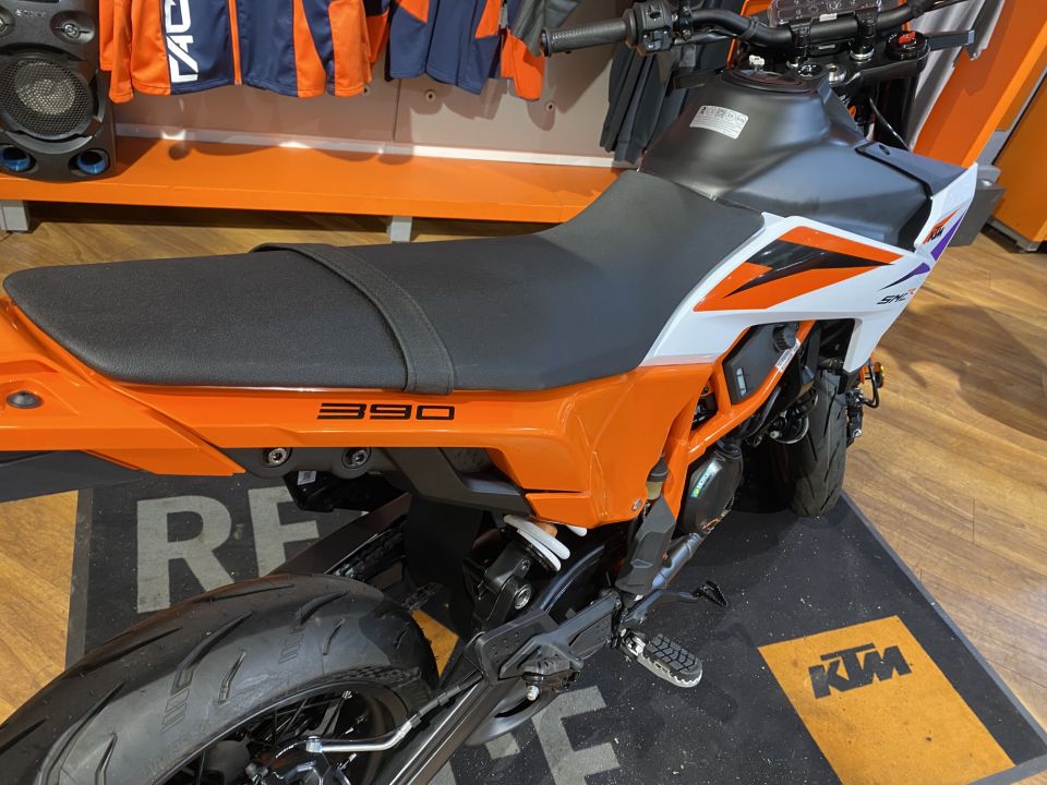 KTM 390 ADVENTURE 4