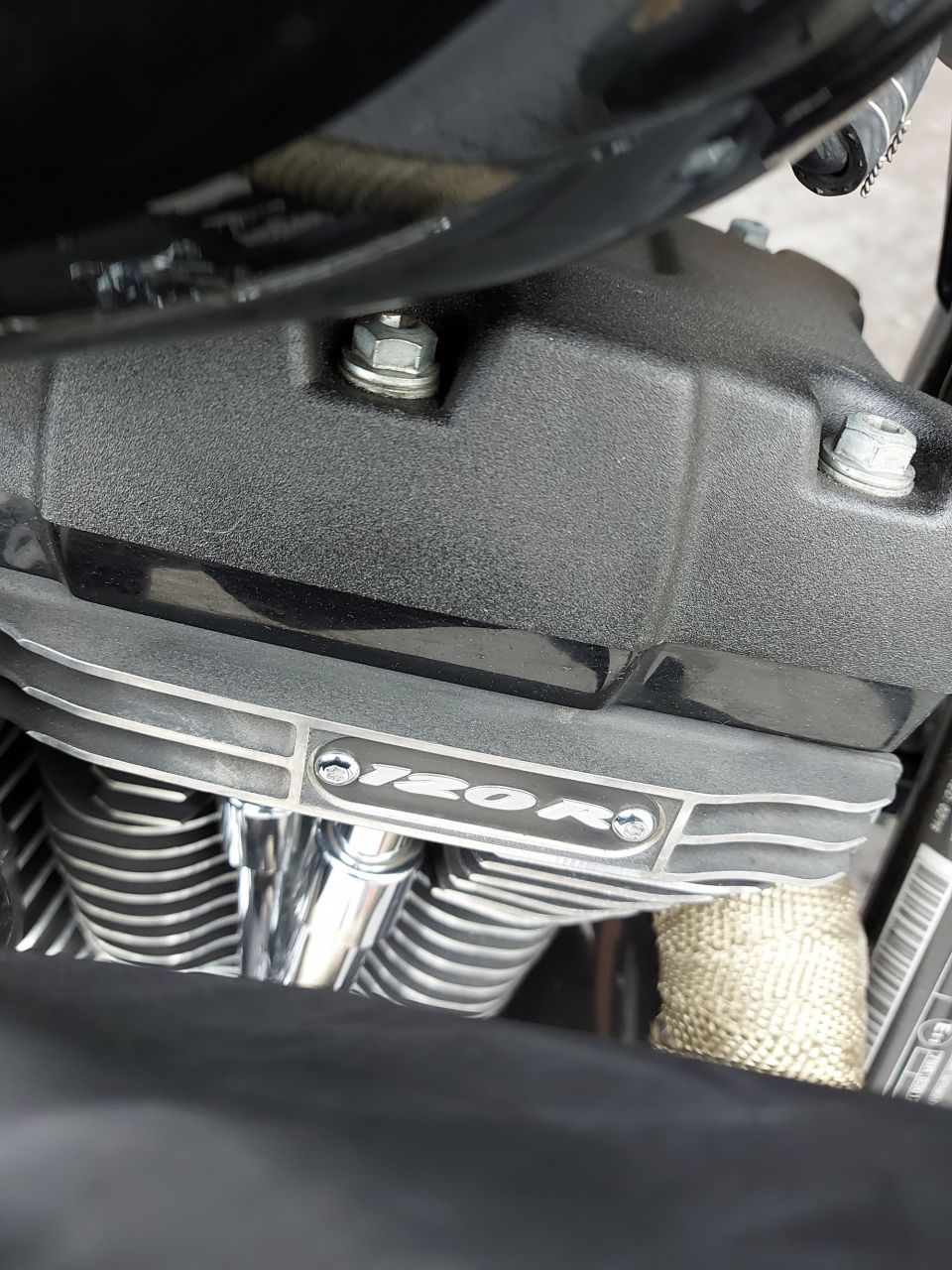 HARLEY-DAVIDSON DYNA LOW RIDER 1800 S 4