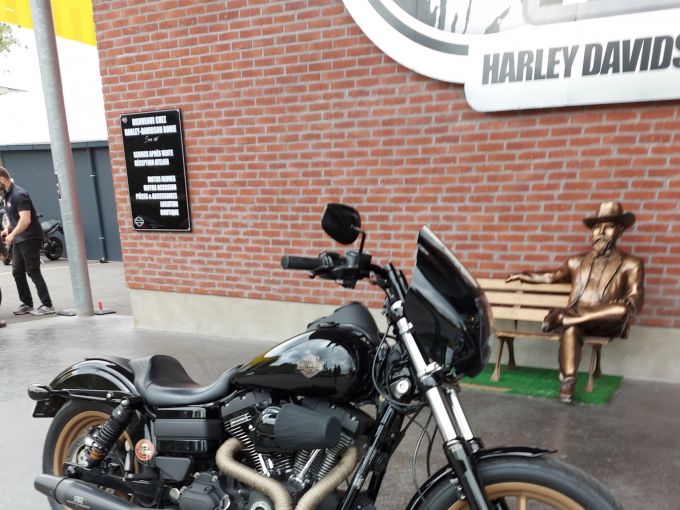 HARLEY-DAVIDSON DYNA LOW RIDER 1800 S 4