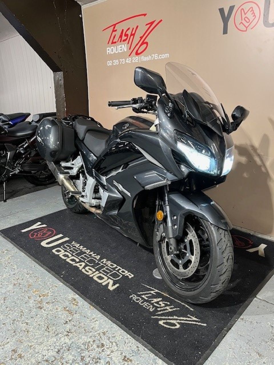 YAMAHA FJR 1300 AE 4