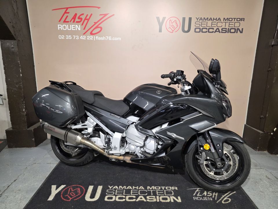 YAMAHA FJR 1300 AE 4