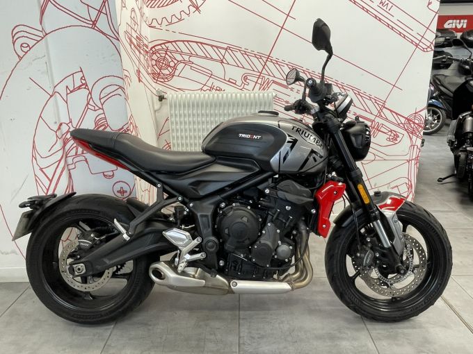 TRIUMPH TRIDENT 660 4