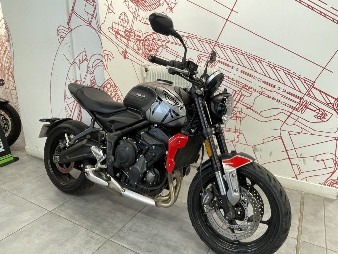 TRIUMPH TRIDENT 660 4