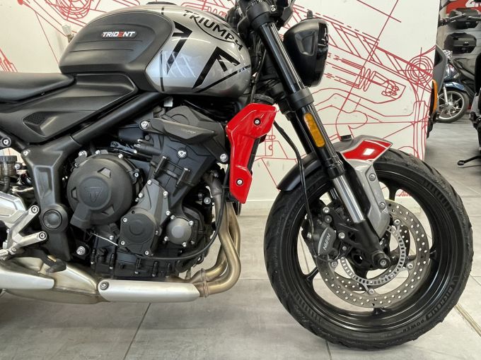 TRIUMPH TRIDENT 660 4