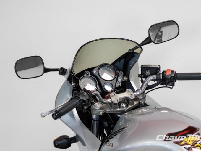 HONDA CB 600 F HORNET 4