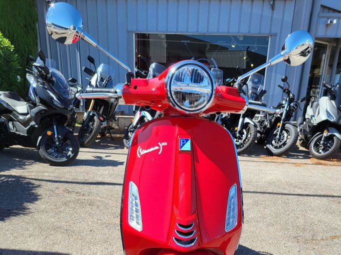 VESPA PRIMAVERA 125 4