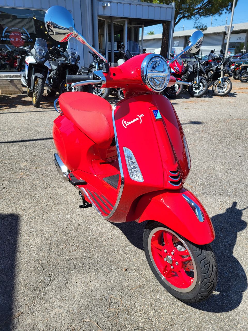 VESPA PRIMAVERA 125 4
